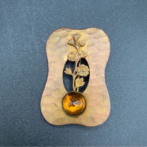 Antique Art Nouveau Brass Thistle Brooch with Citrine Colored Cabochon - Picture 8 of 10